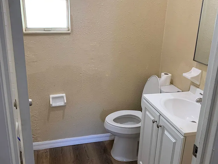 607 Whitehurst St — Photo 8
