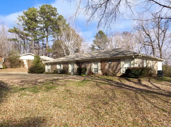 564 N Strong St, Derma, MS 38839