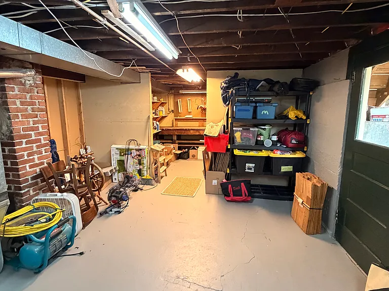 1828 NE Ravenna Blvd — Photo 32