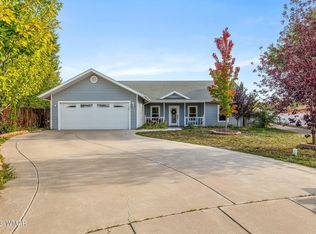221 W Kendra Cir, Show Low, AZ 85901