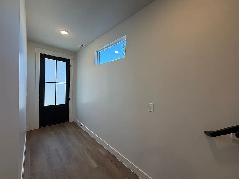 602 E Hemsworth Ln — Photo 33