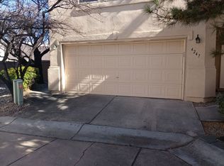 4247 Altura Vista Ln NE, Albuquerque, NM 87110