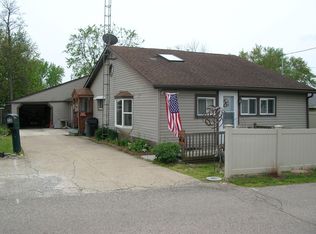 55 5th St, Buckeye Lake, OH 43008