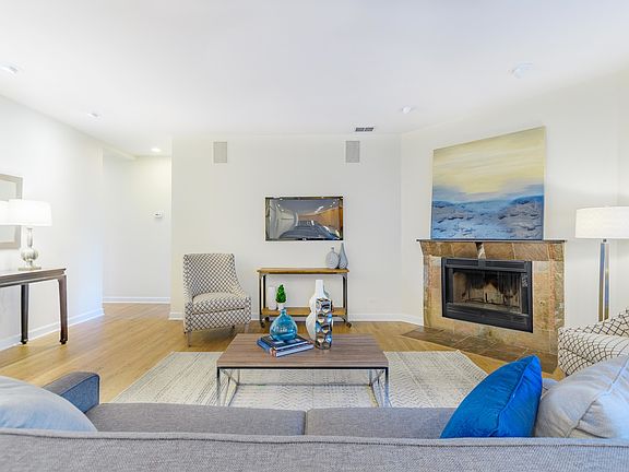 4th image of 2671 N Lincoln Ave APT 3E