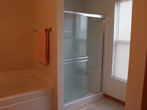 5th image of 11740 S Glenn Cir