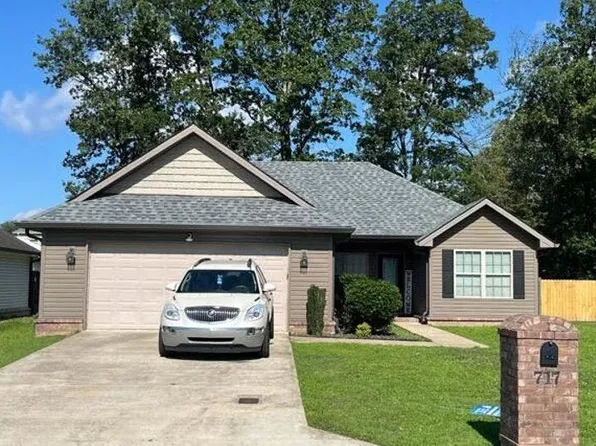 717 Victory Ln, Jonesboro, AR 72401