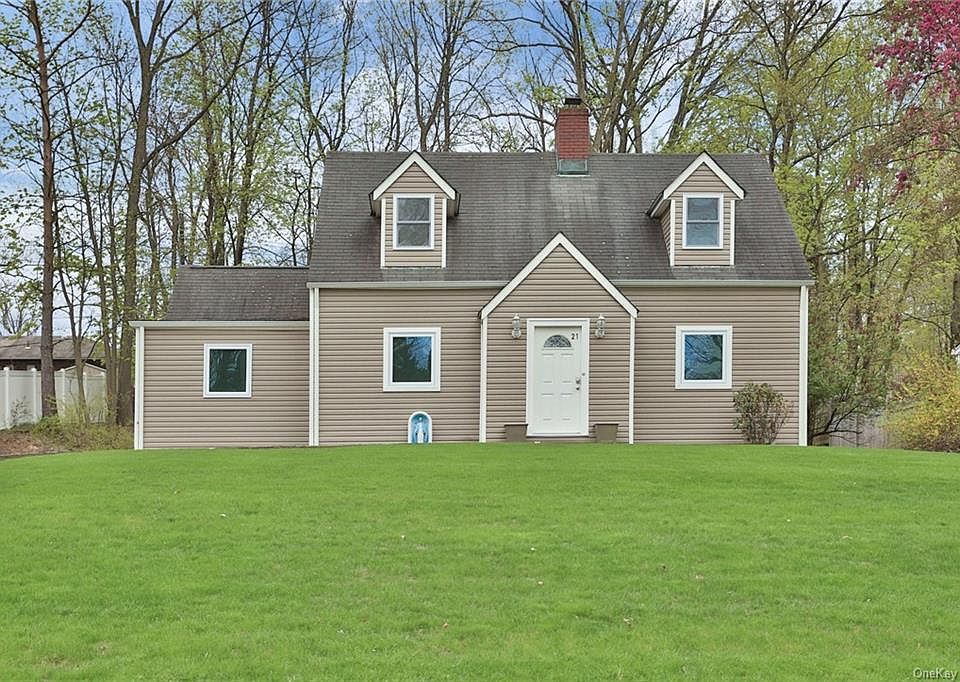 1st image of 21 Woodland Dr