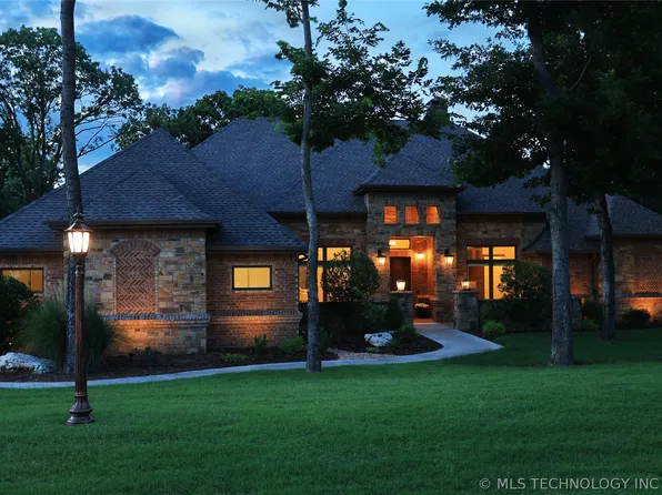 17743 E Red Hawk Rd, Owasso, OK 74055