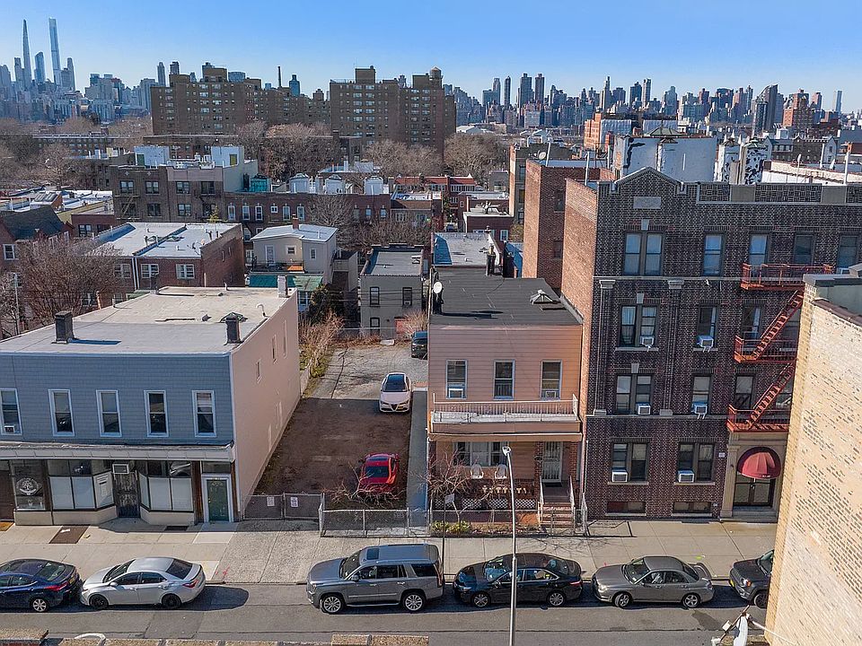 1st image of 3252 30th St