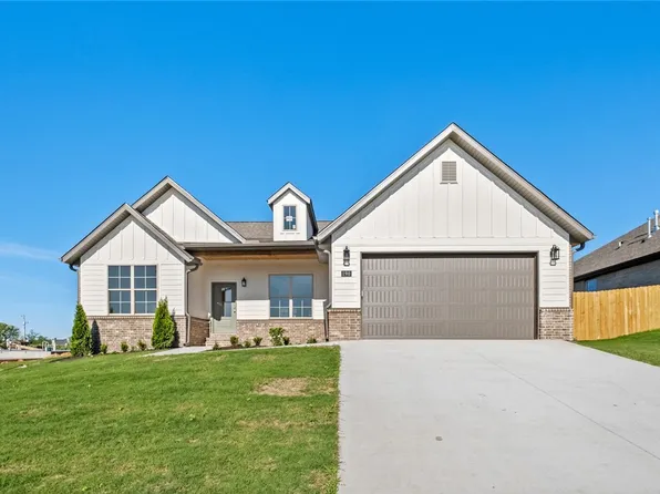 190 N Eagle Mountain St, Prairie Grove, AR 72753