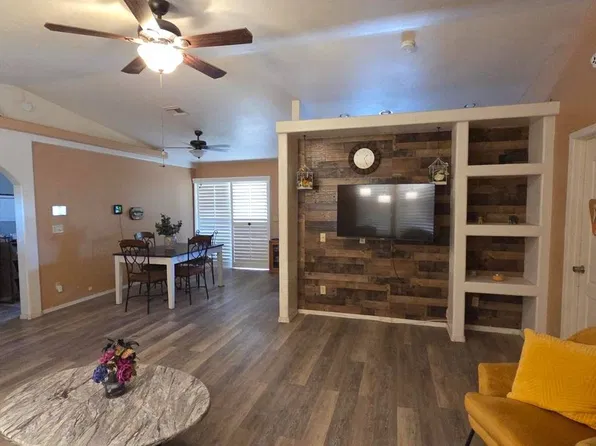 9054 W Tinajas Dr, Arizona City, AZ 85123