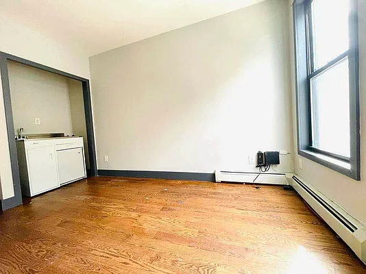 Rented by Blue Egg Realty Corp | media 20