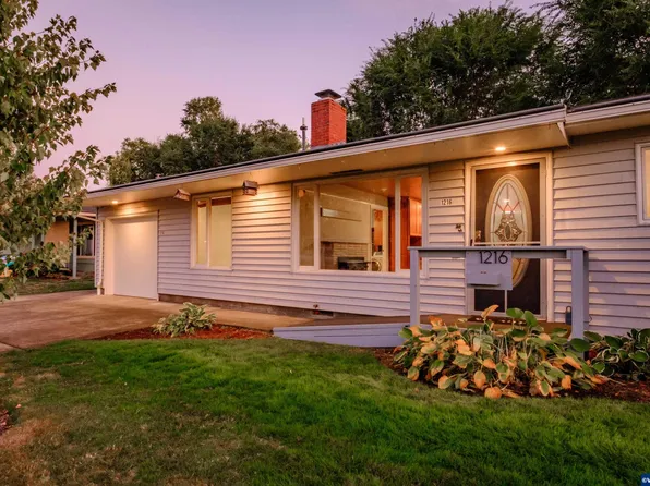 1216 29th Ave SE, Albany, OR 97322