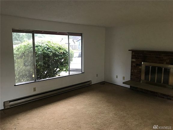 5th image of 13121 50th Ave NE