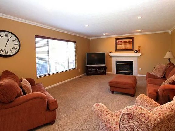 5th image of 10311 Meadow Glen Dr
