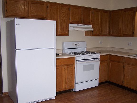 3rd image of 527 Lincoln Ave #527