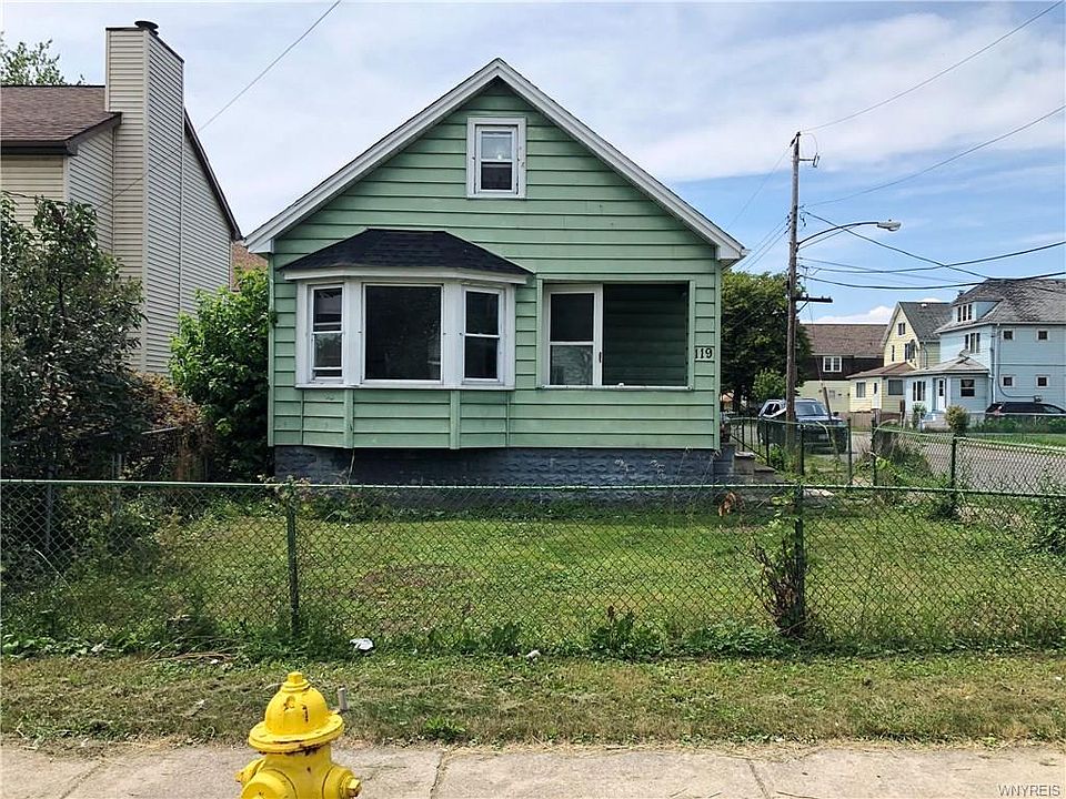 1st image of 119 Ingham Ave
