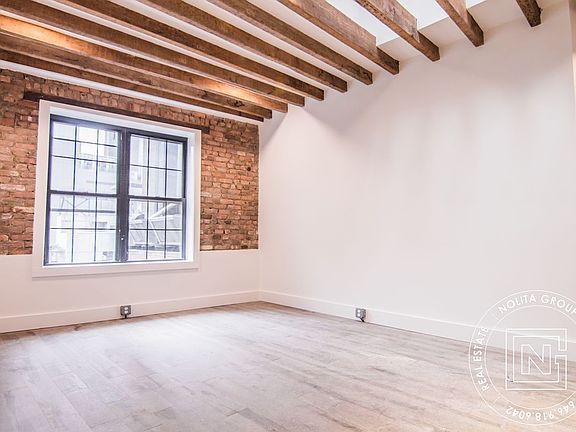 5th image of 152 W 49th St APT 6F