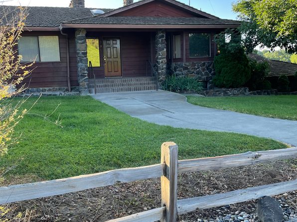 995 Grandview Ave #3, College Place, WA 99324