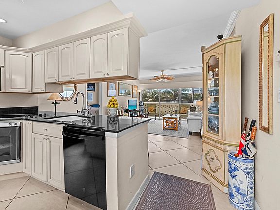 4th image of 2545 S Ocean Boulevard #4070