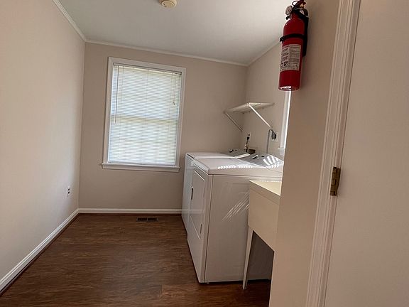4th image of 24895 Ivy Ln