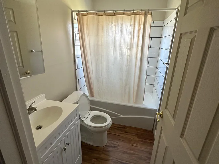 4441 Marlowe St — Photo 12