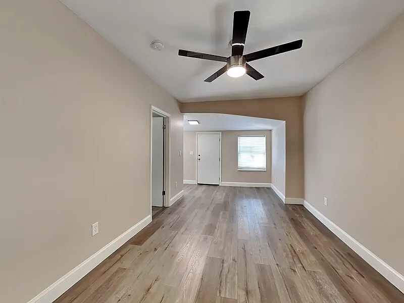 Building Photo - 1304 Williams Ave #1