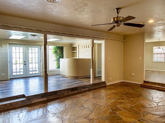 5th image of 3614 W Shandon Ave