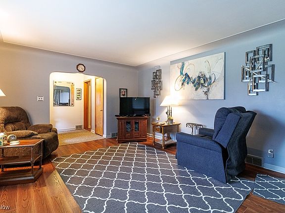 4th image of 2254 McCollum Rd