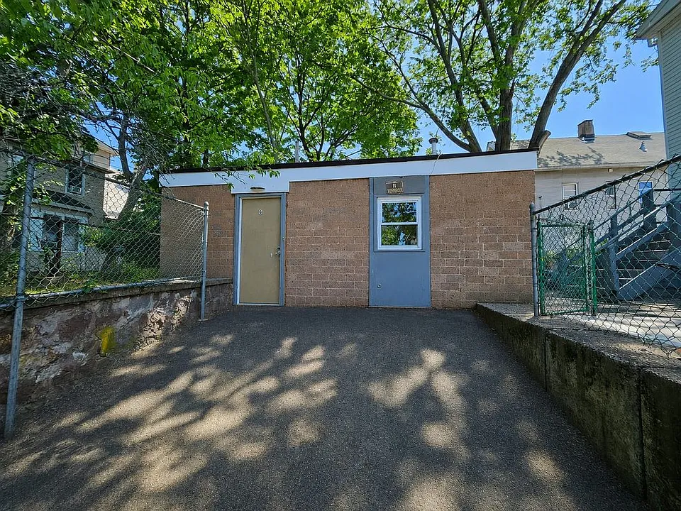 163 Chapel St #OFFICE SPACE ONLY CA