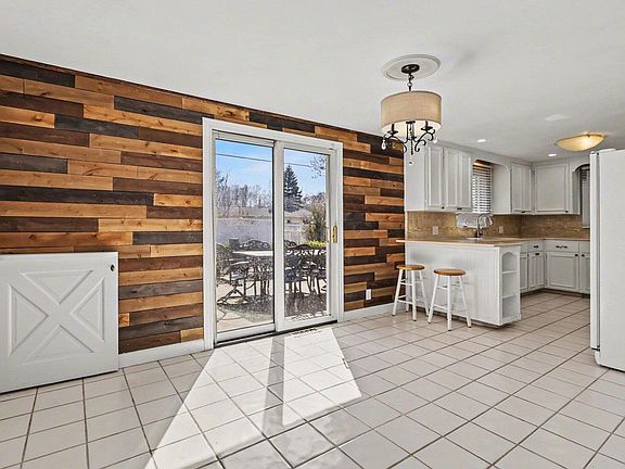 5th image of 244 Downey Dr