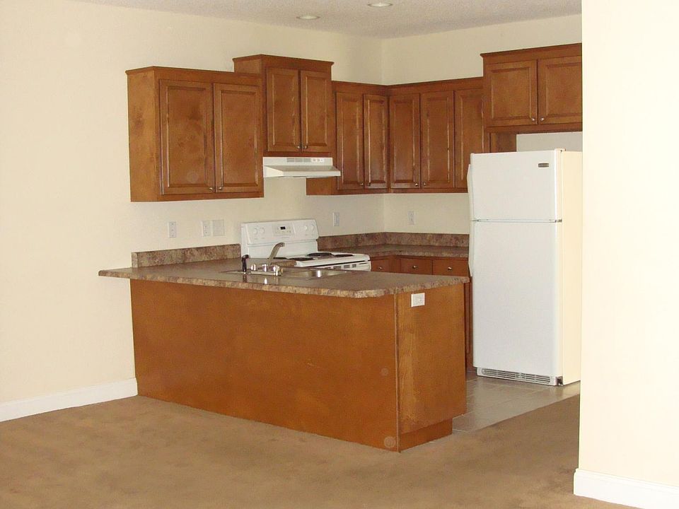 1st image of 402 Club Villa Ct APT 4