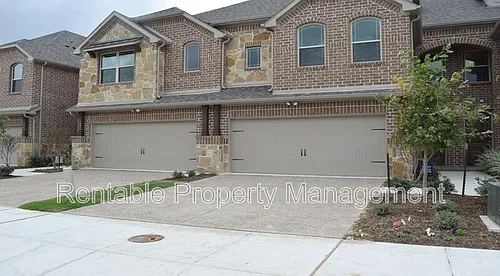 1247 Wiltshire Dr Photo 1