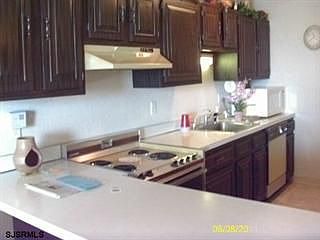 5th image of 935 Ocean Ave APT 621