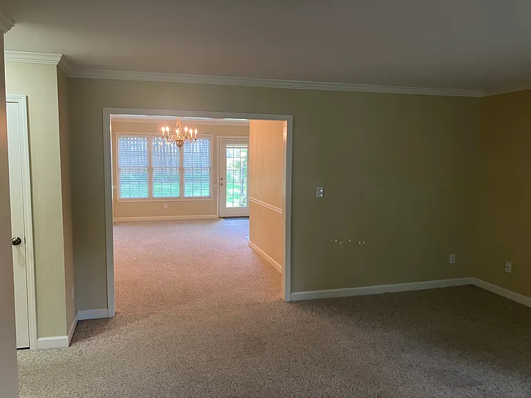 416 4th Ave NE — Photo 5