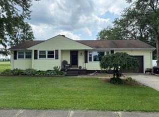 16 Horseshoe Dr, Monroeville, OH 44847