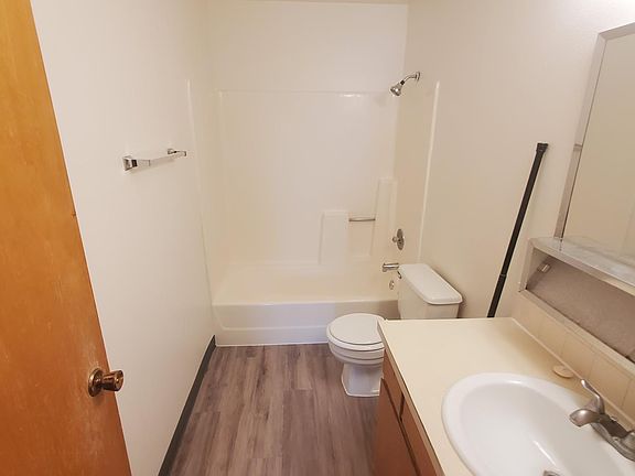 5th image of 1440 Jefferson Ave APT 4