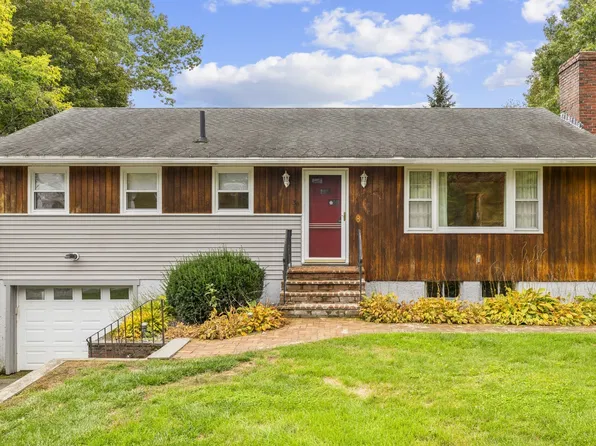 30 Lee Rd, Dracut, MA 01826
