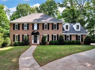 8930 Huntcliff Lake Ct, Sandy Springs, GA 30350