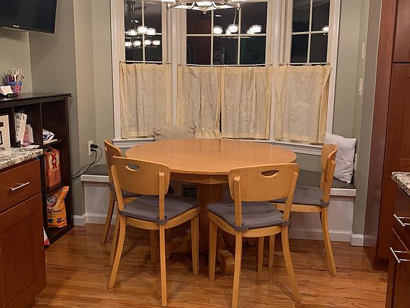 4th image of 9239 Bailey Ln