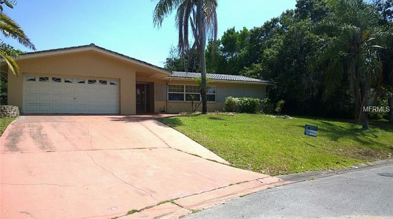 1st image of 1243 Holiday Dr