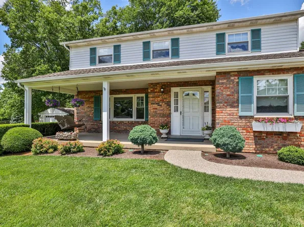 2950 Loretta Dr, Cincinnati, OH 45239