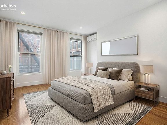 3rd image of 826 10th Ave APT 2