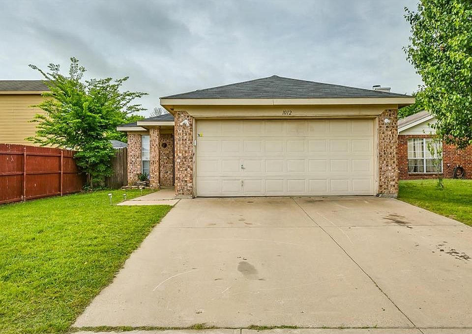1st image of 1012 Sandalwood Dr
