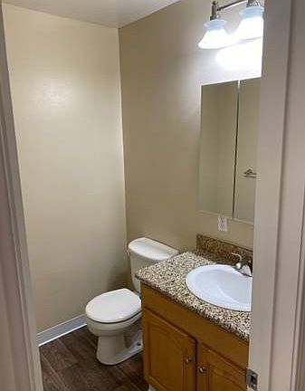 4th image of 570 University Ave APT 3