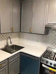 Rented by Apple Exclusive Realty Inc