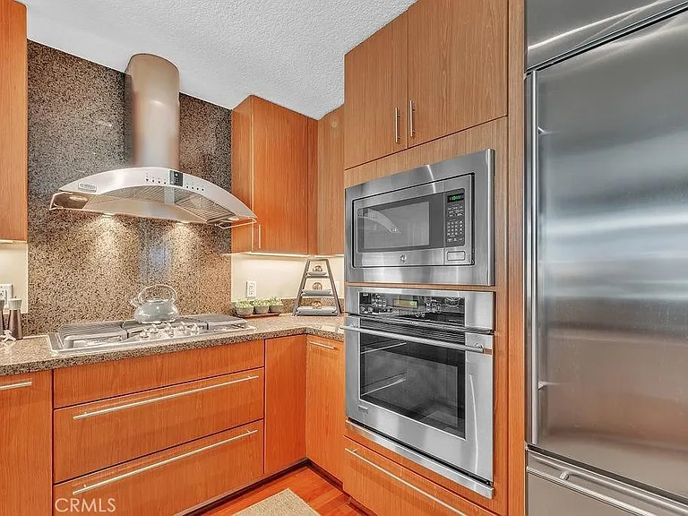 3141 Michelson #507 — Photo 4