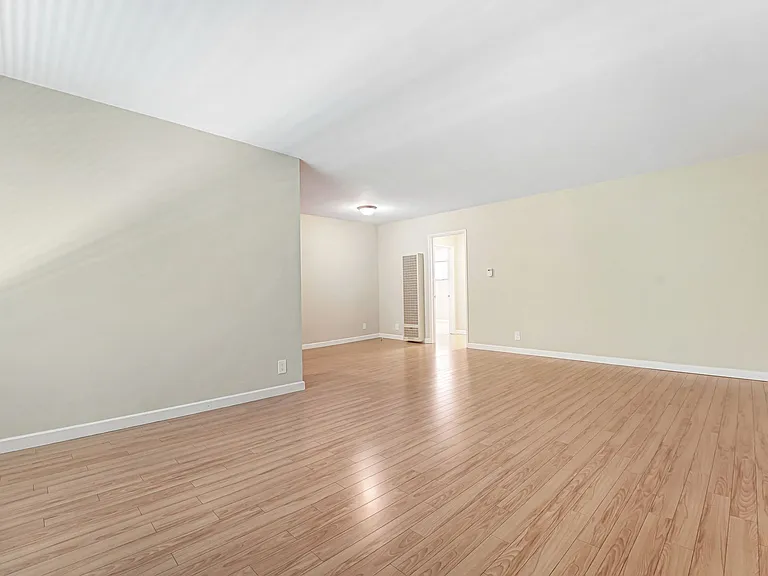 1314 Euclid St. in Santa Monica - near Wilshire Blvd. — Photo 8