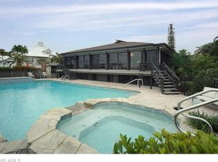 511 Carlos Cir, Fort Myers Beach, FL 33931