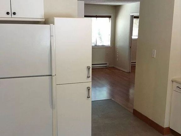 5th image of 3215 SE Alder Ct APT 6